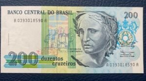 200 CRUZEIROS